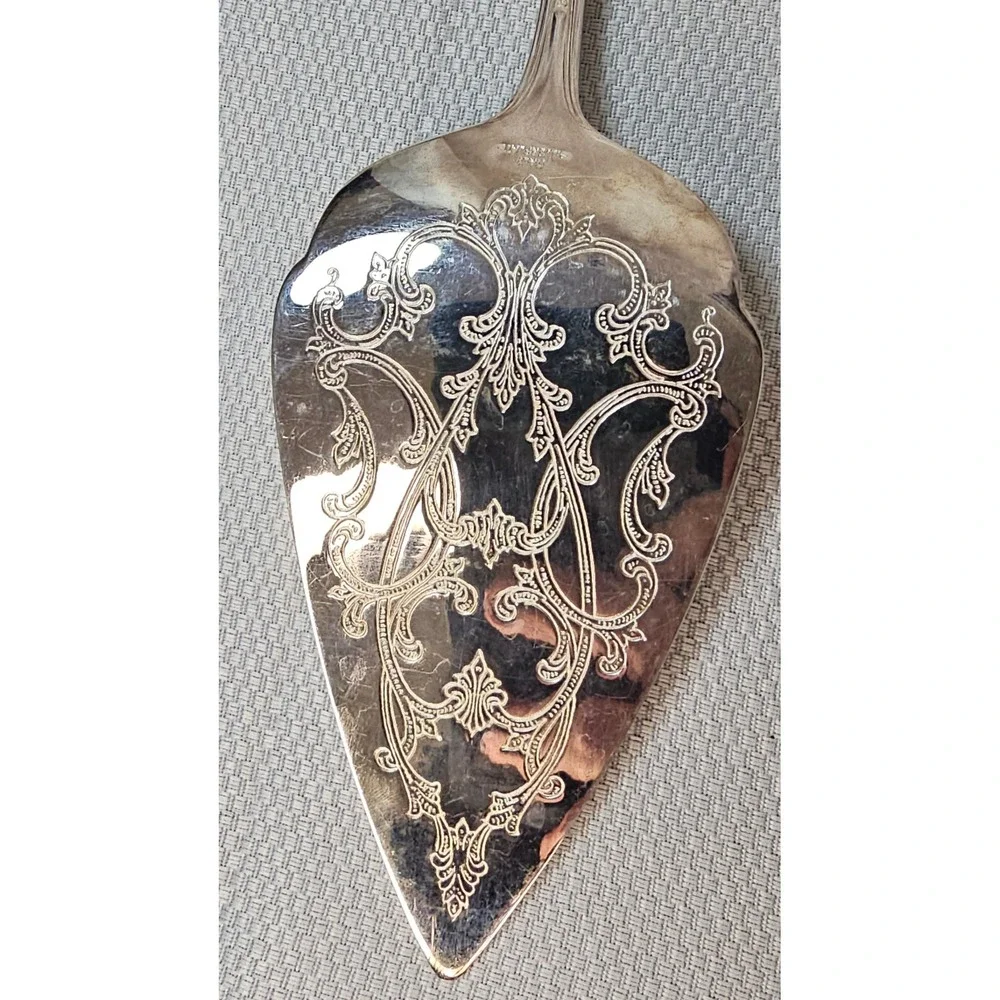 VTG Gorham Heritage Silverplate Pie Cake Server Engraved Scroll Victorian 11.25